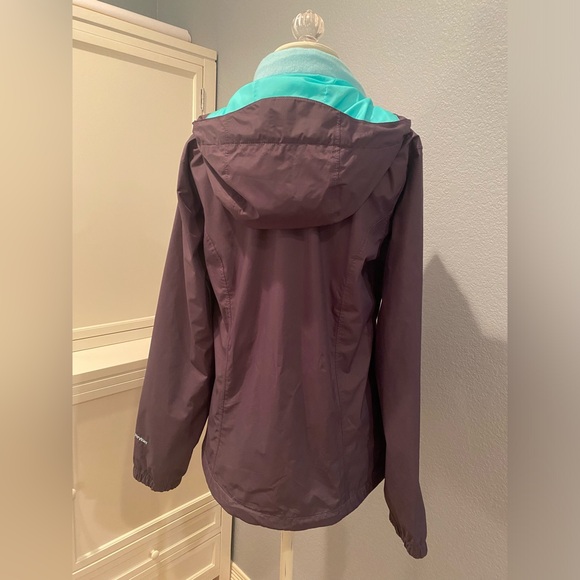 The North Face - Women’s DryVent Rain Jacket - Size Medium - Picture 2 of 12